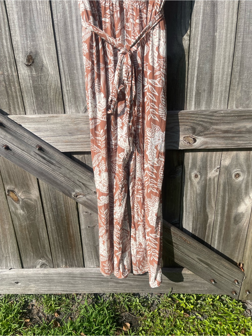 Olive & Oak Rust and White Floral Wrap Jumpsuit - Picture 4 of 9
